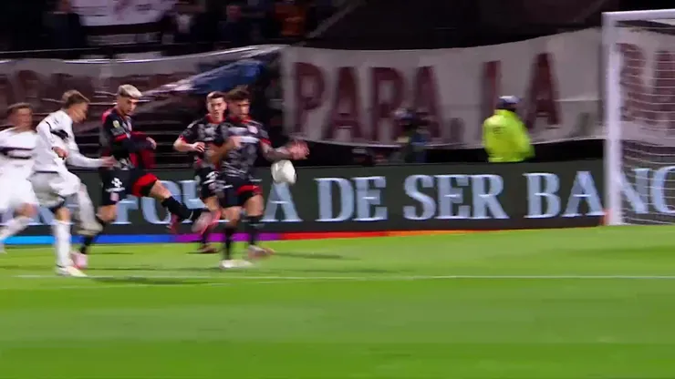 VIDEO | El insólito penal que Zunino y el VAR no le cobraron a Platense ante Barracas