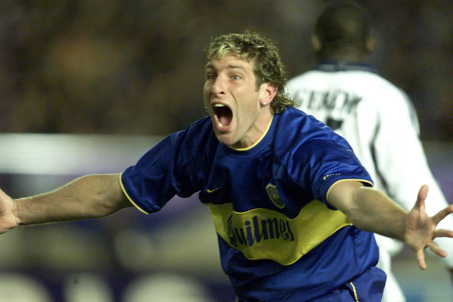 Martin Palermo al anotarle dos goles a Real Madrid en la final de la Copa Intercontinental 2000.
