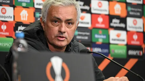José Mourinho y su Fenerbahce se quedaron sin Champions League pero van por la Europa League