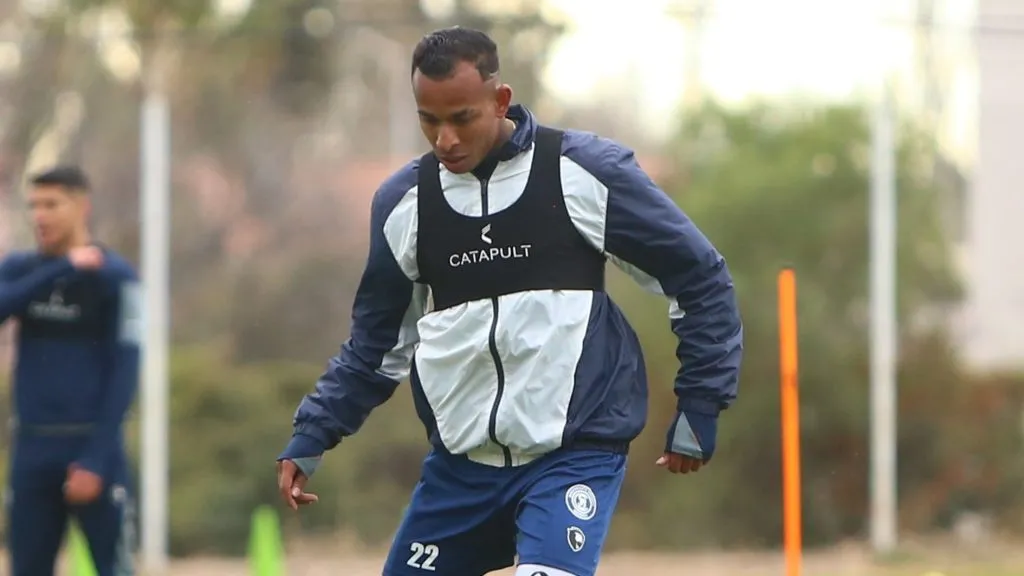 Sebastián Villa, delantero con pasado en Boca. (Prensa Independiente Rivadavia)