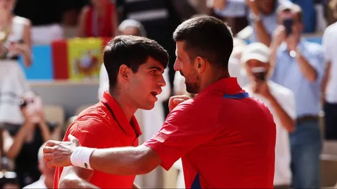 Carlos Alcaraz y Novak Djokovic, juntos.