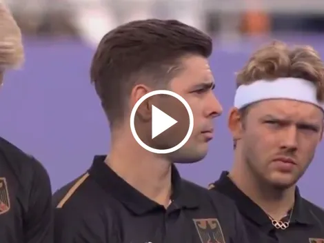 La reacción de Gonzalo Peillat en el himno de Argentina