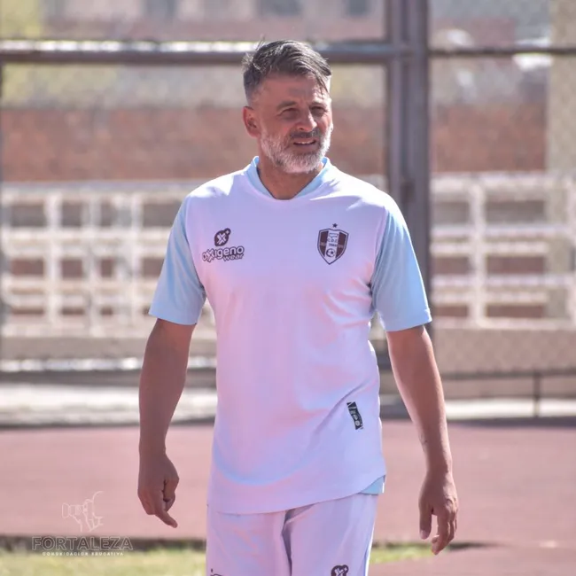 Daniel Sagman en Real Tomayapo de Bolivia.