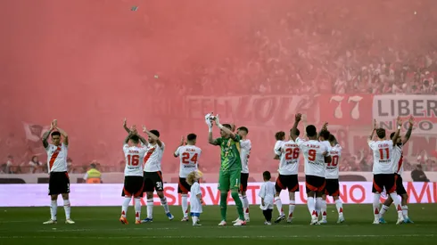 El equipo de River ante Talleres.
