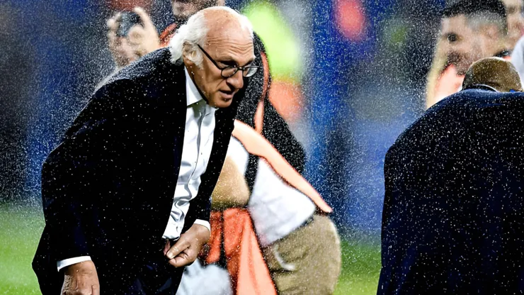 ¿Riquelme piensa en Carlos Bianchi como manager y Eduardo Domínguez como DT de Boca?