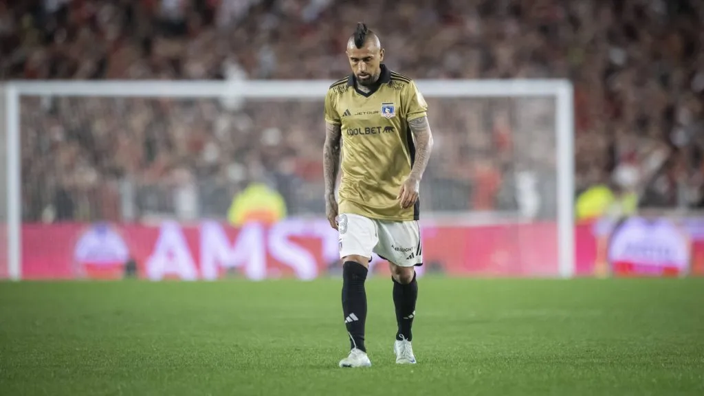 Arturo Vidal en el Estadio Monumental.