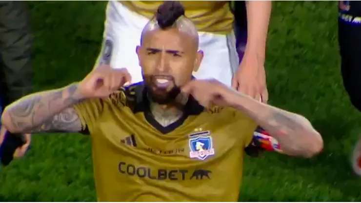 Arturo Vidal y otro cruce con la gente de River.