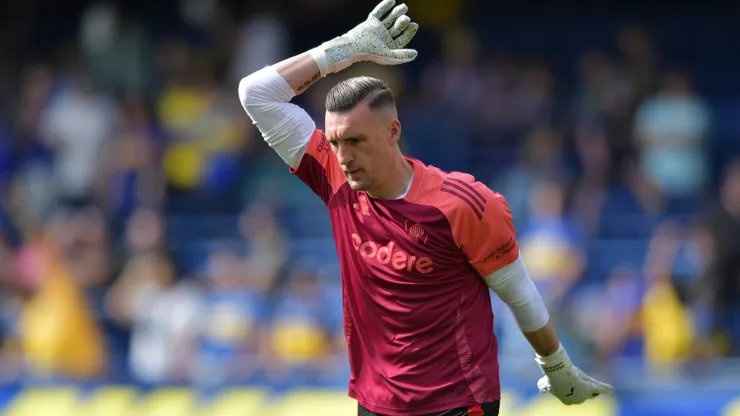 Franco Armani ya se mueve en La Bombonera.