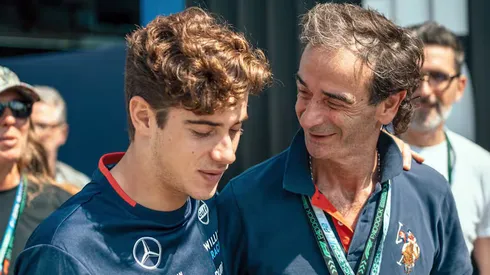 Franco Colapinto siempre está acompañado de su padre, Aníbal Colapinto, en cada carrera. (Twitter)