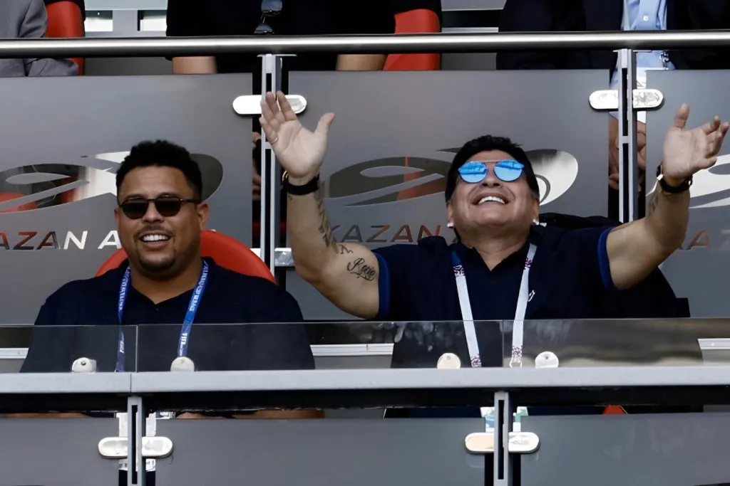 Ronaldo y Maradona, juntos durante el Mundial de Rusia.