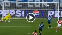 Retegui perdió la chance ante Arsenal.