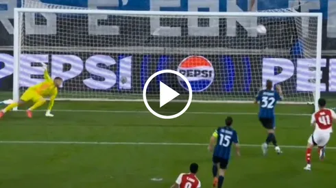 Retegui perdió la chance ante Arsenal.