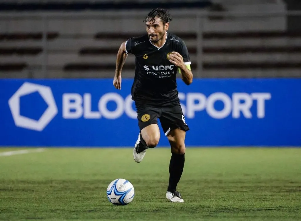 Ricardo Sendra jugando para United City de Filipinas.