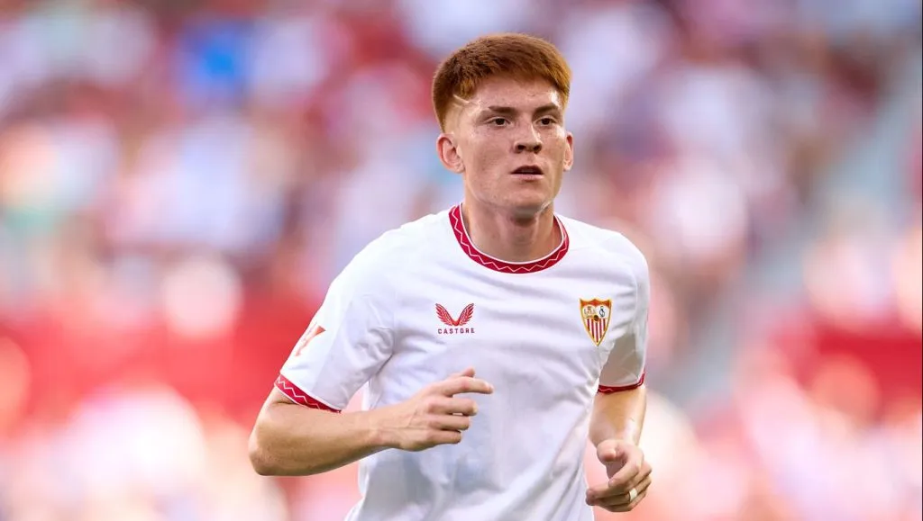 Sevilla podría comprar al Colo Barco.