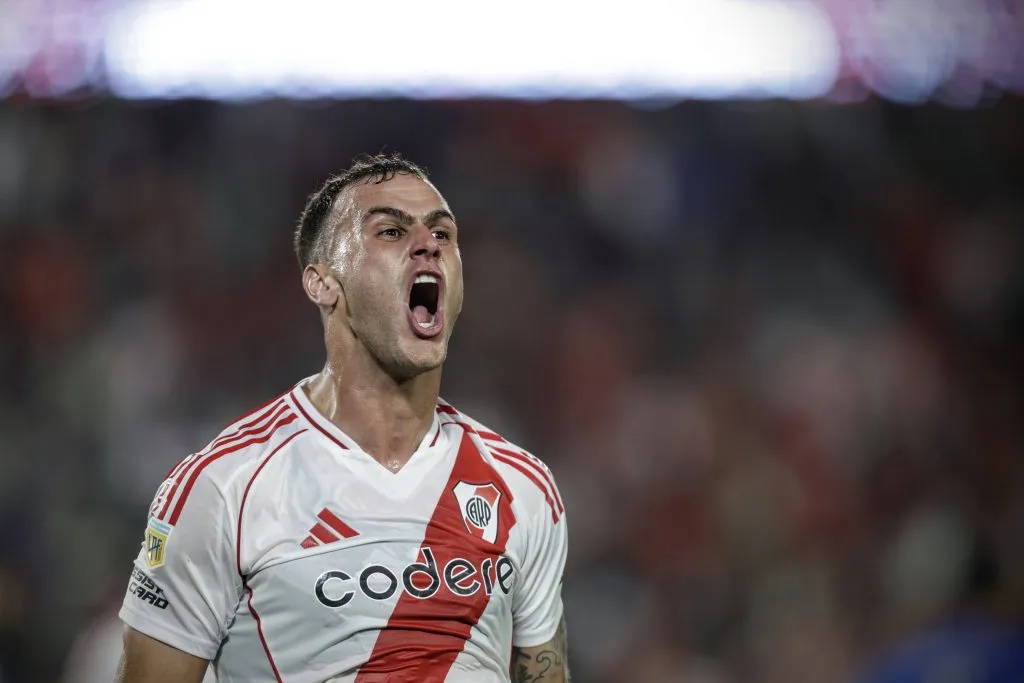 González Pirez celebra su gol ante Atlético Tucumán. (Foto: IMAGO/Fotobaires).