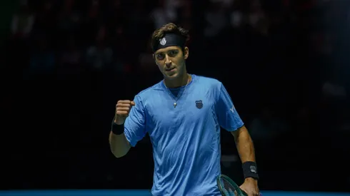 Tomás Etcheverry, en su partido ante Daniel Evans (X @AATenis).