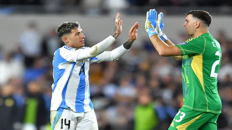 Argentina enfrenta a Colombia en un partido clave por las Eliminatorias Sudamericanas.