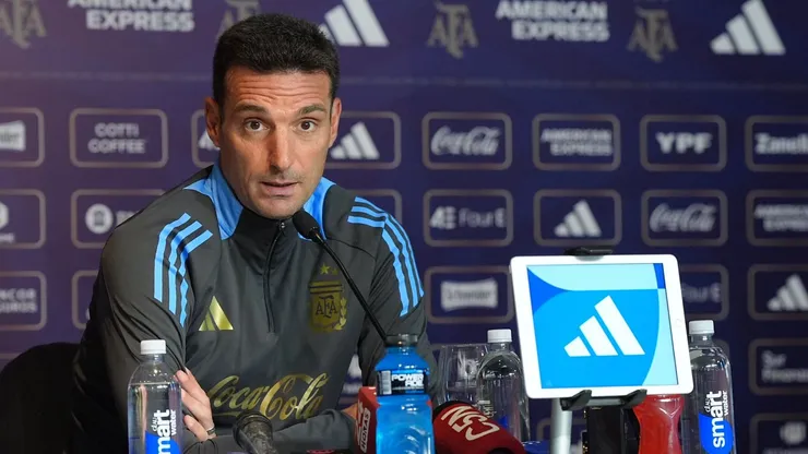 Lionel Scaloni en conferencia de prensa.