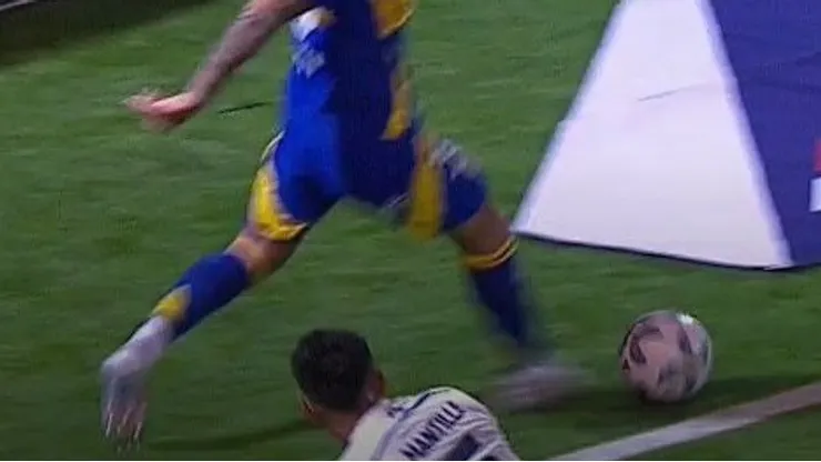 La polémica en el gol de Aguirre.