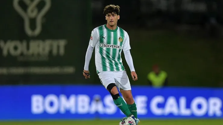 Mateo Tanlongo con la camiseta de Río Ave.