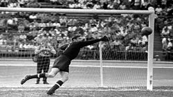 Lev Yashin es considerado, para muchos, como el mejor arquero de todos los tiempos.