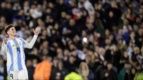 Julián Álvarez celebra su gol ante Chile.