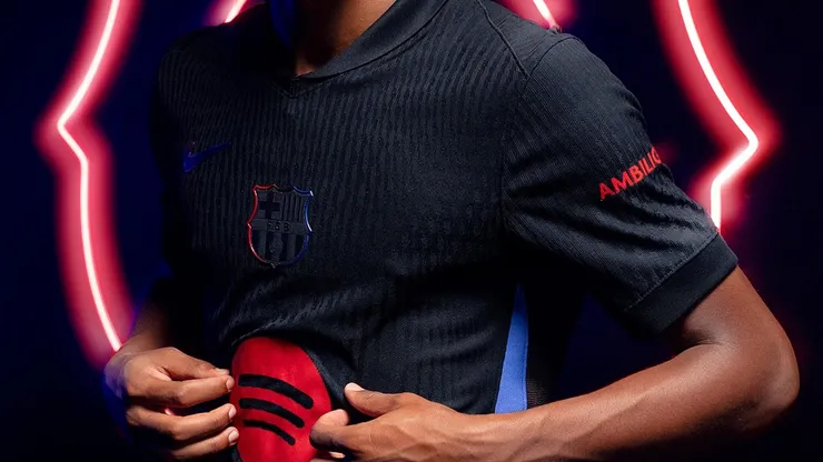 Barcelona lanzó su camiseta suplente para la Temporada 2024/25