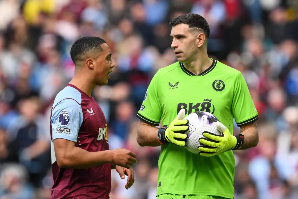 Aston Villa tendrá que revistar los precios tras la reacción de los fanáticos. IMAGO