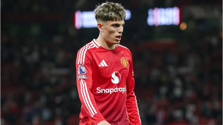Mientras Alejandro Garnacho está en la Selección Argentina, Manchester United le busca competencia a cambio de 80 millones