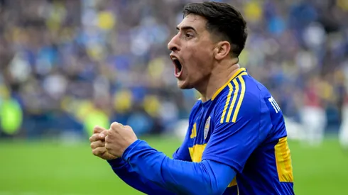 BUENOS AIRES, ARGENTINA - AUGUST 18: Miguel Merentiel of Boca Juniors celebrates after scoring the third goal of his team during a Liga Profesional 2024 match between Boca Juniors and San Lorenzo at Estadio Alberto J. Armando on August 18, 2024 in Buenos Aires, Argentina. (Photo by Marcelo Endelli/Getty Images)