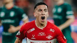 Esequiel Barco celebrando un gol para Spartak Moscú.