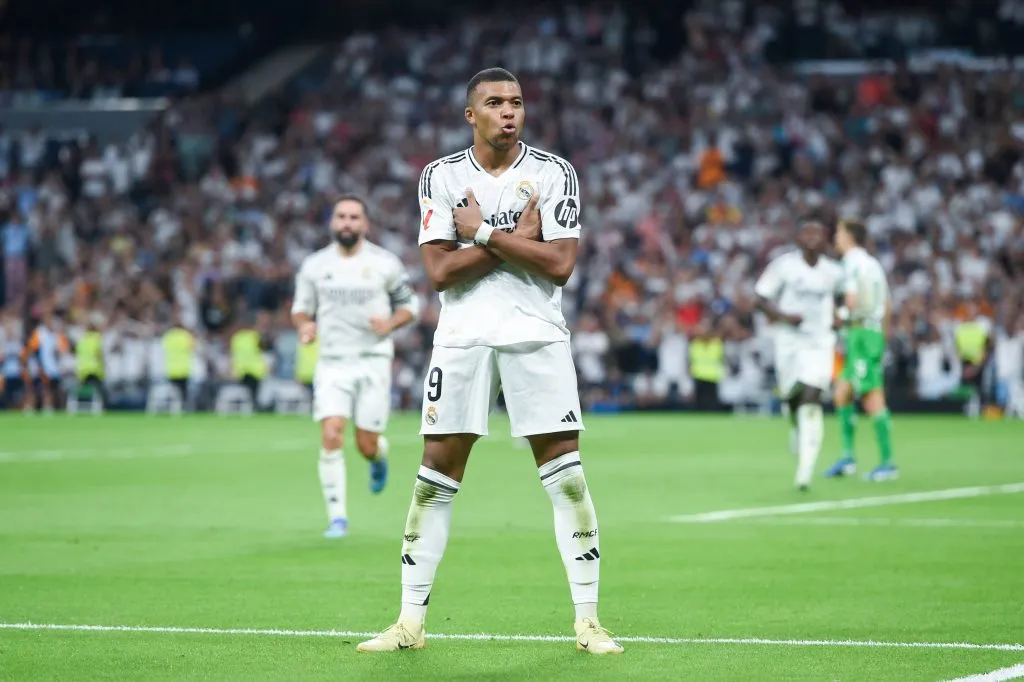 Mbappé festejando un gol en Real Madrid.