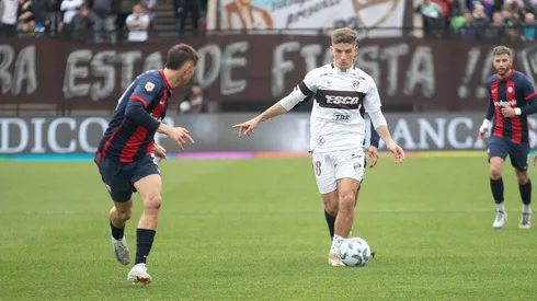 Partido intenso entre Platense y San Lorenzo.