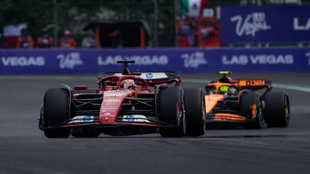 Charles Leclerc, de Ferrari, y Lando Norris, de McLaren, en el GP de México (IMAGO / Eibner).