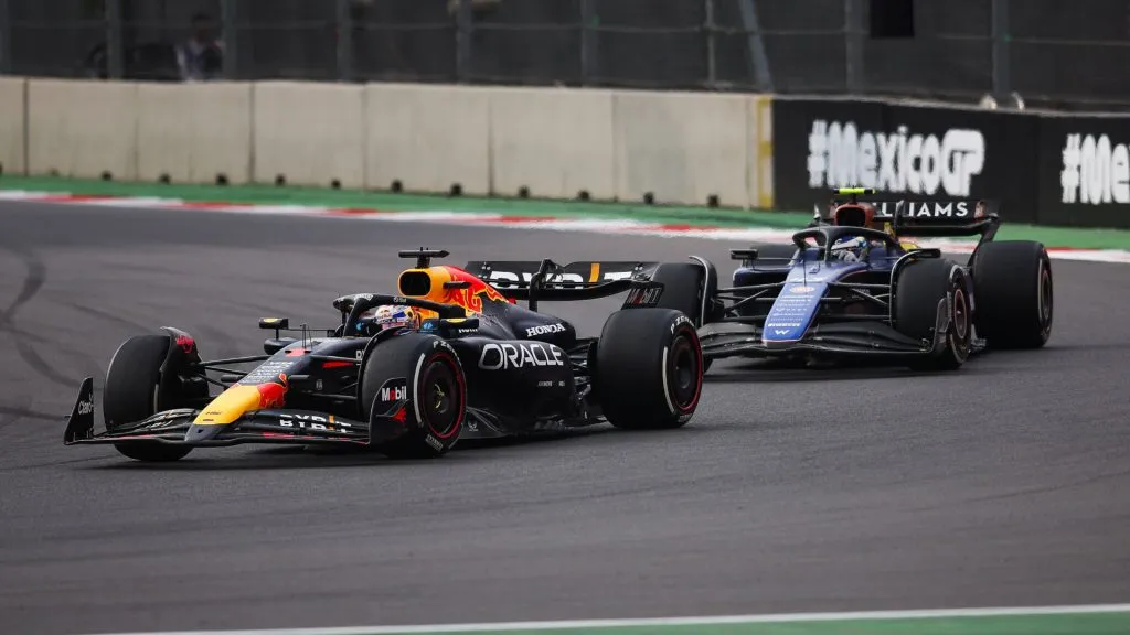 Verstappen, tras el sobrepaso a Colapinto en el GP de México (IMAGO / PanoramiC).