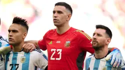 Lionel Messi junto a Dibu Martínez y Lautaro Martínez.