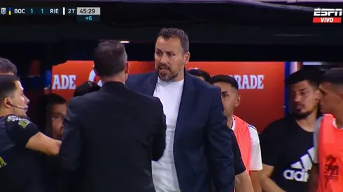 Gago y Fabbiani se trenzaron en pleno partido.