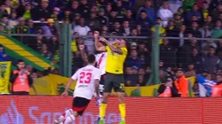 Defensa pidió un penal de Casco a Ramos Mingo.