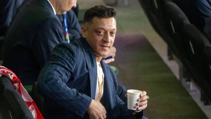 La inesperada respuesta de Mesut Özil cuando le pidieron elegir entre Lionel Messi y Cristiano Ronaldo