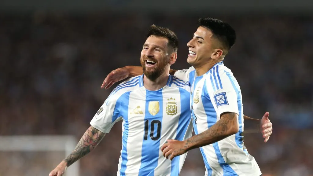 Argentina goleó a Bolivia con tres de Messi.