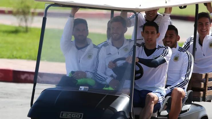 Ansaldi junto a Messi, Di María y compañía en la concentración en Rusia.