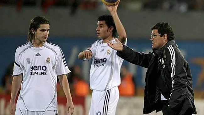 Fernando Gago con Fabio Capello en 2007. Getty Images.
