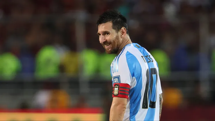 Messi apuntó contra el campo de juego tras el empate entre Argentina y Venezuela: "No podíamos dar dos pases"