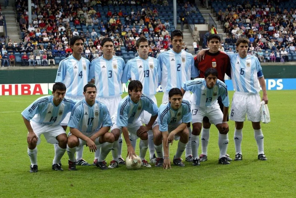 Argentina ganó el Sudamericano Sub 17 y fue tercera en el Mundial. Cólzera, con la pelota. Foto web.