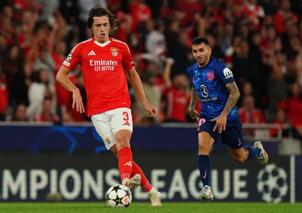 Álvaro Carreras seduce al Barcelona.