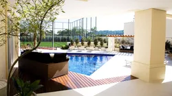 La impactante mansión de Cafú.