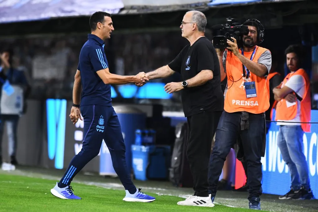 “Equipo de autor”: la frase con la que Bielsa felicitó a Scaloni en su último encuentro.