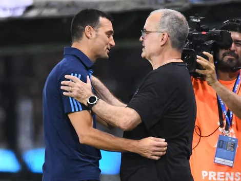 El deseo de Scaloni para Bielsa y Uruguay en plena crisis interna