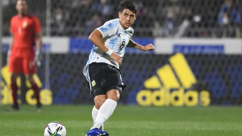 Santiago Colombatto con la camiseta de la Selección Argentina.