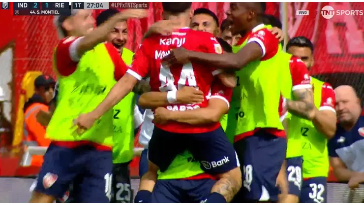 El festejo de los jugadores de Independiente.